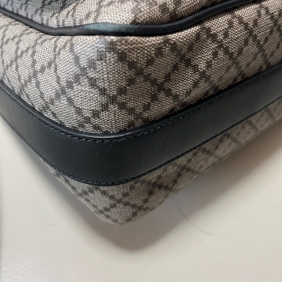 Authentic Gucci Messenger Bag - Picture 15 of 16